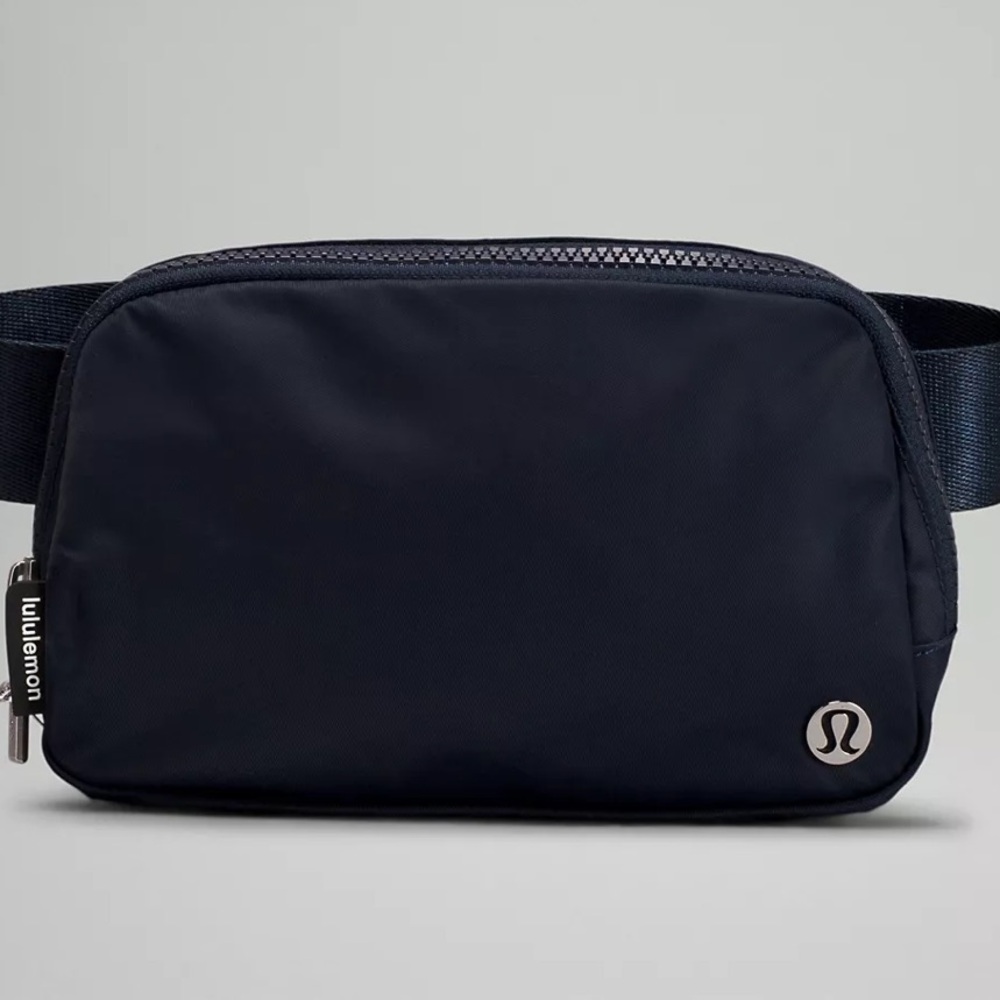 Lululemon Everywhere Belt Bag 1L